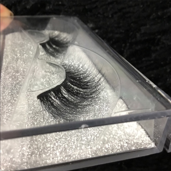 🖤4 Pairs False Mink Eyelashes🖤 - Picture 2 of 8